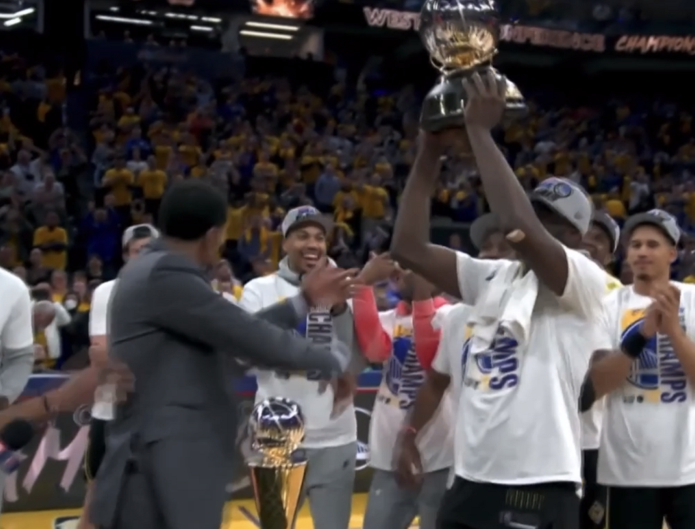 勇士晋级总决赛!拉科布+全员庆祝,东77获安慰,颁奖时2暖心细节休闲区蓝鸢梦想 - Www.slyday.coM 勇士晋级总决赛!拉科布+全员庆祝,东77获安慰,颁奖时2暖心细节休闲区蓝鸢梦想 - Www.slyday.coM