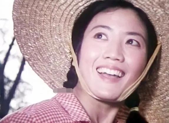 李秀明:凭《春苗》成名,当红时隐退经商,活出同样精彩|春苗|李秀明|许