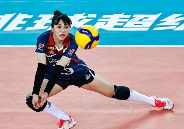 中国女排出发啦蔡斌恐早已做出决定118号球员出征世联赛