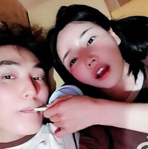 安七炫否认与郑柔美结婚,称两人尚无结婚打算,网友:松了一口气休闲区蓝鸢梦想 - Www.slyday.coM 安七炫否认与郑柔美结婚,称两人尚无结婚打算,网友:松了一口气休闲区蓝鸢梦想 - Www.slyday.coM