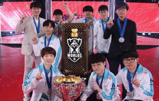 拳头公布各赛区积分,RNG没拿下msi冠军,LPL将失去四号种子休闲区蓝鸢梦想 - Www.slyday.coM 拳头公布各赛区积分,RNG没拿下msi冠军,LPL将失去四号种子休闲区蓝鸢梦想 - Www.slyday.coM