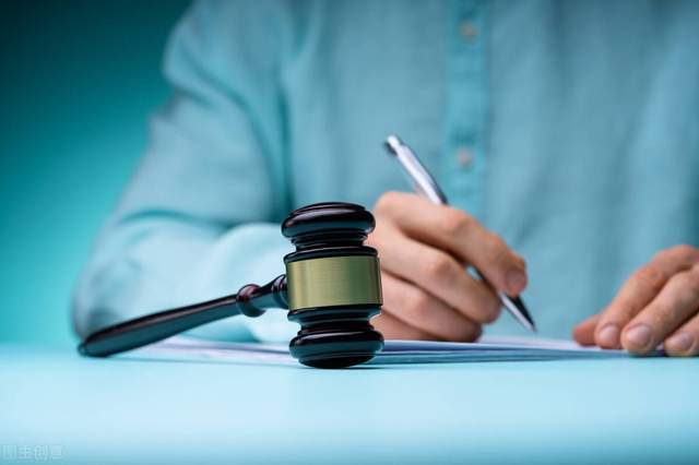 女子盗窃八次,只为给流浪猫狗喂食,能因为爱心给她免罪吗?休闲区蓝鸢梦想 - Www.slyday.coM 女子盗窃八次,只为给流浪猫狗喂食,能因为爱心给她免罪吗?休闲区蓝鸢梦想 - Www.slyday.coM