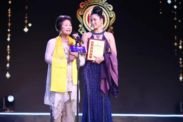 她曾是第一代武打女星，23岁沦为豪门生育机器，为生男孩怀孕8次休闲区蓝鸢梦想 - Www.slyday.coM