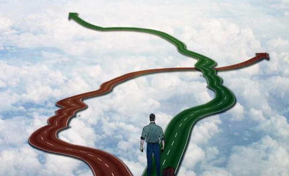 王府学校成人礼上热搜一年学费20万有的人一出生就在罗马