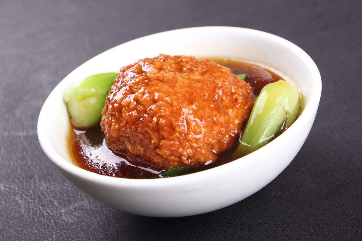 美味的红烧狮子头