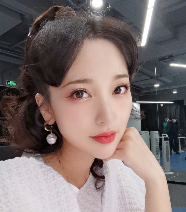 网曝金莎在杭州确诊新冠，前几天在上海和王心凌隔空合唱《爱你》休闲区蓝鸢梦想 - Www.slyday.coM