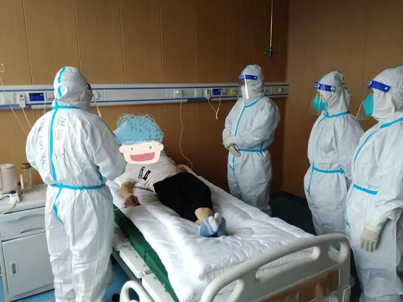 “医”如既往护航生命——阜南人民医院在“黄码医院”为防疫助力休闲区蓝鸢梦想 - Www.slyday.coM “医”如既往护航生命——阜南人民医院在“黄码医院”为防疫助力休闲区蓝鸢梦想 - Www.slyday.coM