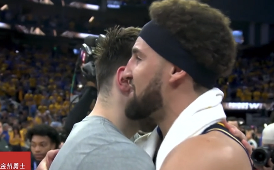 勇士晋级总决赛!拉科布+全员庆祝,东77获安慰,颁奖时2暖心细节休闲区蓝鸢梦想 - Www.slyday.coM 勇士晋级总决赛!拉科布+全员庆祝,东77获安慰,颁奖时2暖心细节休闲区蓝鸢梦想 - Www.slyday.coM