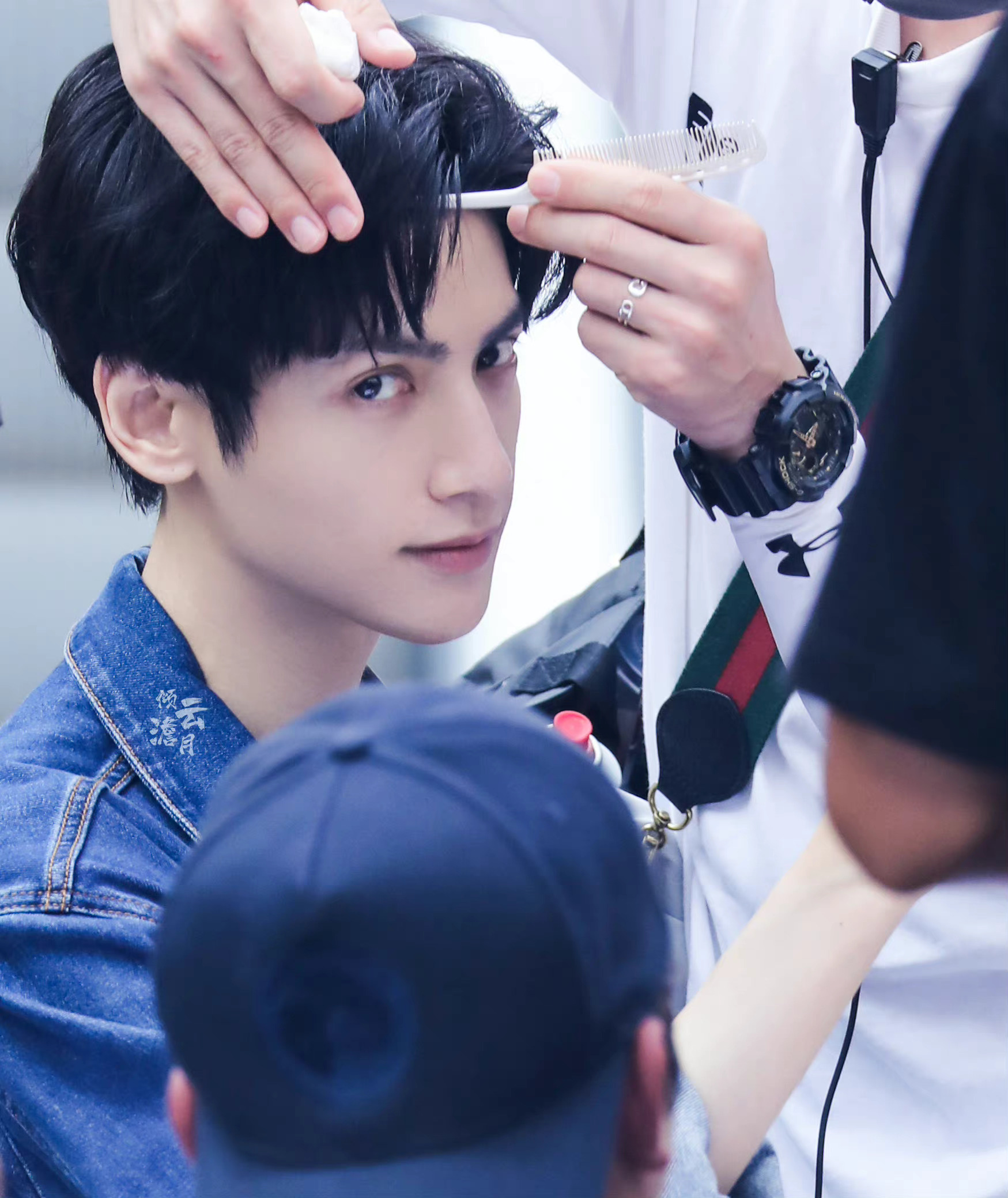 罗云熙追光者路透一组这是jpg吧怎么感觉会动呢