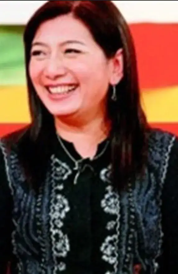 洗澡不许关门，死后三天才被发现，“最美赵敏”的世界充满悲剧休闲区蓝鸢梦想 - Www.slyday.coM