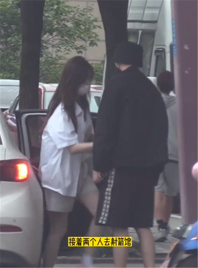 演员胡耘豪宣布离婚，前妻晒出轨证据，男方承认发520红包给小三休闲区蓝鸢梦想 - Www.slyday.coM