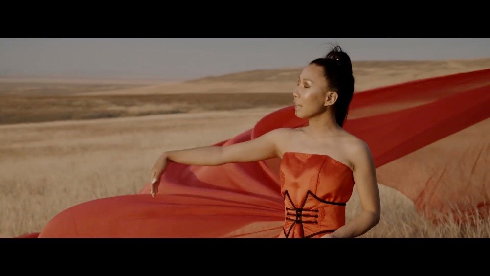 女声呼麦来自布里亚特女歌手aryunanimaeva67