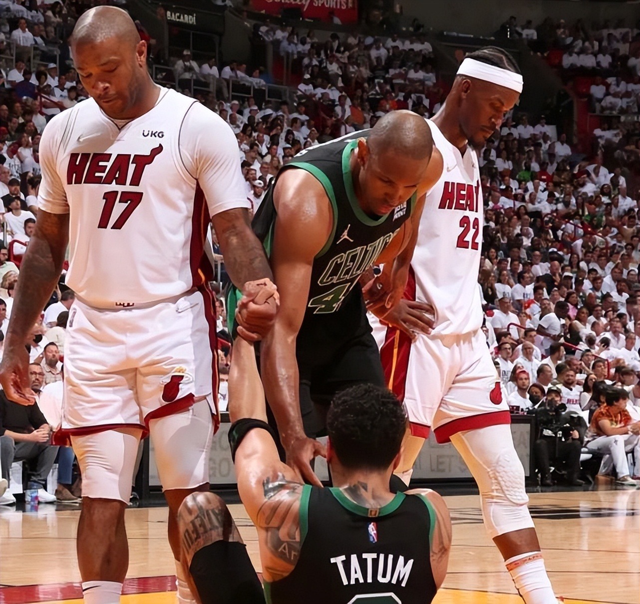 三方酝酿大交易？恩比德示好热火，哈登欧文欲重聚，篮网成大赢家休闲区蓝鸢梦想 - Www.slyday.coM