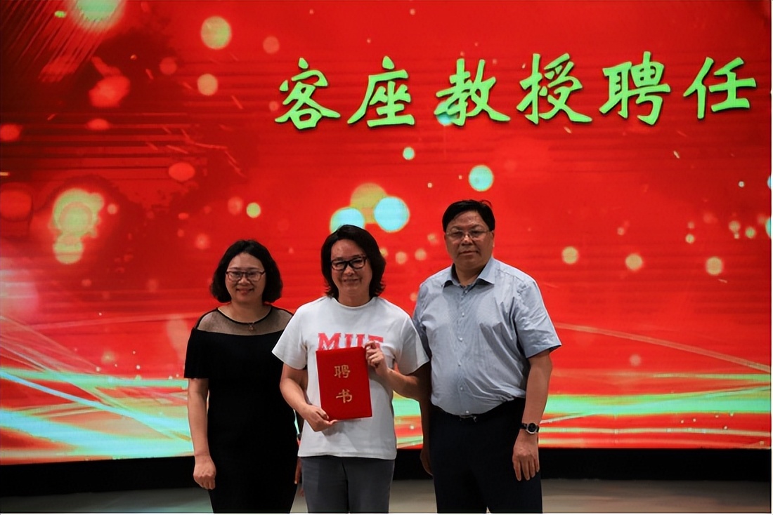 著名音乐家谢军受聘为汉口学院客座教授助力学科建设