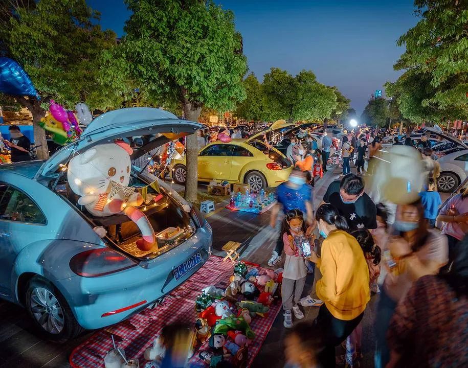 美味小吃,创意手工,脱单交友……后备箱集市点靓徐州夏日夜经济!