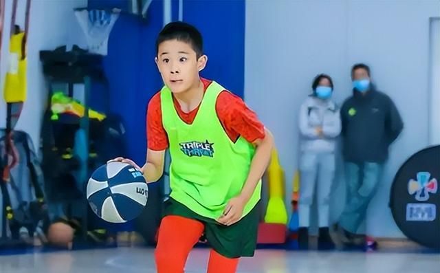 杜锋儿子有出息如今12岁参加首钢青训未来有望继承爸爸衣钵