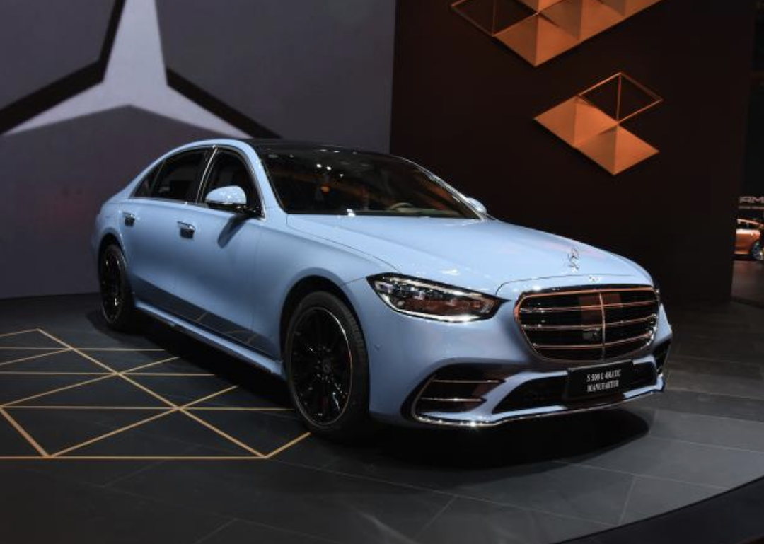 2022粤港澳车展丨陶瓷蓝配色奔驰s500l4matic专属定制版亮相