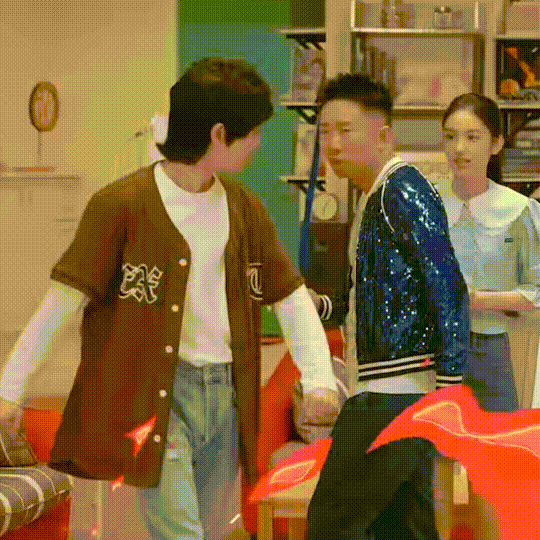 救命！关于我爱豆也被潘周聃出场洗脑这件事我真的会笑不活了好吗……休闲区蓝鸢梦想 - Www.slyday.coM