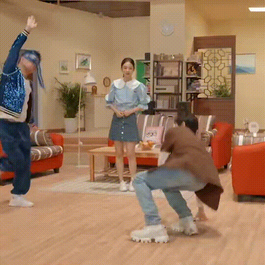 救命！关于我爱豆也被潘周聃出场洗脑这件事我真的会笑不活了好吗……休闲区蓝鸢梦想 - Www.slyday.coM