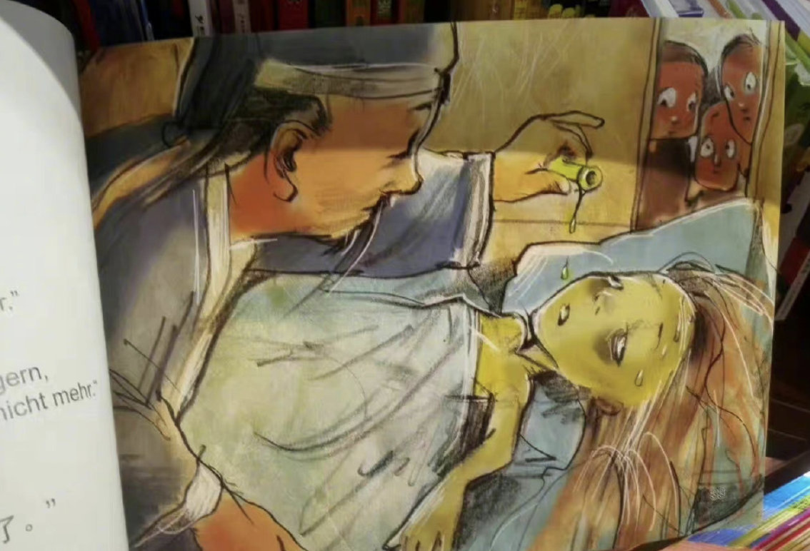 画风引人不适，扁鹊治病儿童绘本作者作品被指露骨休闲区蓝鸢梦想 - Www.slyday.coM