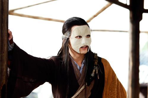 侠侣中,有一拔尖高手,撂倒杨过,暴击郭靖,比张三丰还厉害|独孤求败