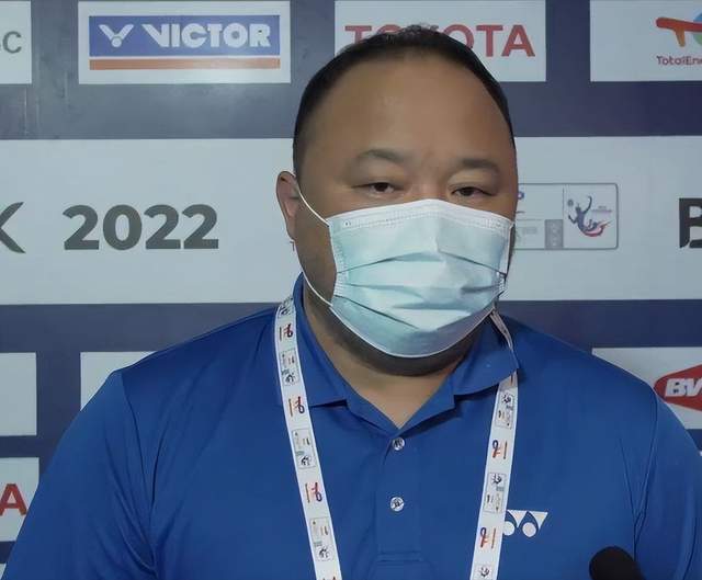 喊话张军！国羽名将石宇奇出镜，体恤衫上写着：我想打球休闲区蓝鸢梦想 - Www.slyday.coM