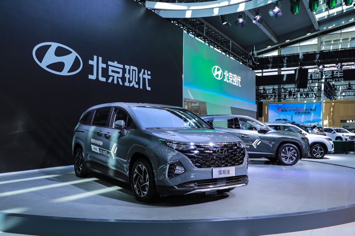 闪耀大湾区北京现代携第五代途胜l库斯途亮相粤港澳车展