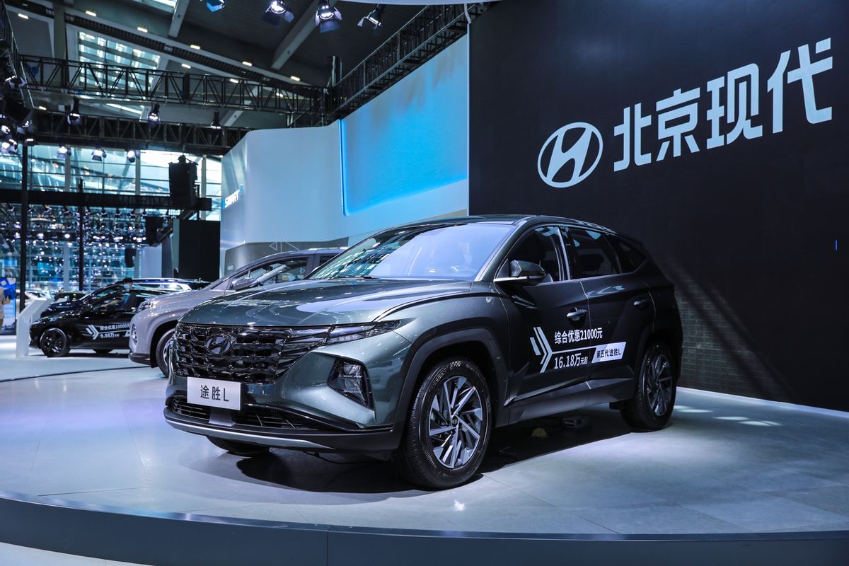 闪耀大湾区北京现代携第五代途胜l库斯途亮相粤港澳车展