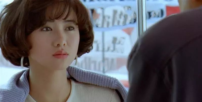 香港著名艳星翁虹女儿长相甜美清秀可人如今54岁优雅老去