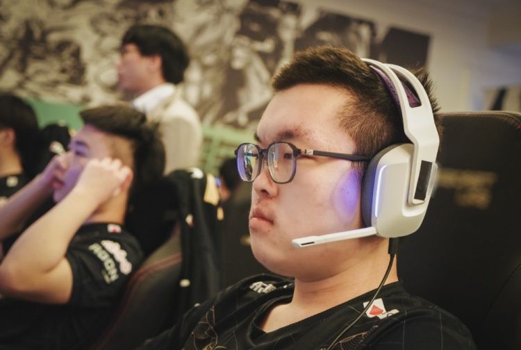 晋级MSI决赛RNG受访:全员看好T1击败G2,小明认为S赛最重要休闲区蓝鸢梦想 - Www.slyday.coM 晋级MSI决赛RNG受访:全员看好T1击败G2,小明认为S赛最重要休闲区蓝鸢梦想 - Www.slyday.coM