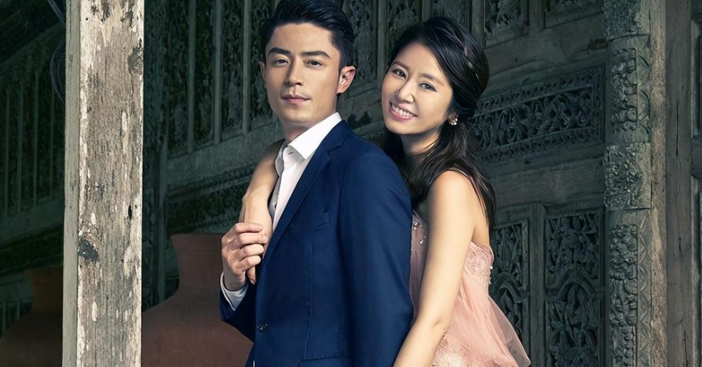 林心如牵女儿外出逛街!5岁小海豚太像妈,爸爸走太快母女跟不上休闲区蓝鸢梦想 - Www.slyday.coM