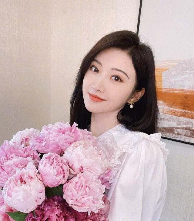 景甜被罚后火速道歉,3年内不能代言广告,商业价值大受冲击休闲区蓝鸢梦想 - Www.slyday.coM 景甜被罚后火速道歉,3年内不能代言广告,商业价值大受冲击休闲区蓝鸢梦想 - Www.slyday.coM