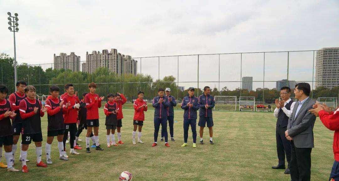 被“抬上”中甲，想躲是躲不掉的，大连人队给中甲留了个缺口休闲区蓝鸢梦想 - Www.slyday.coM