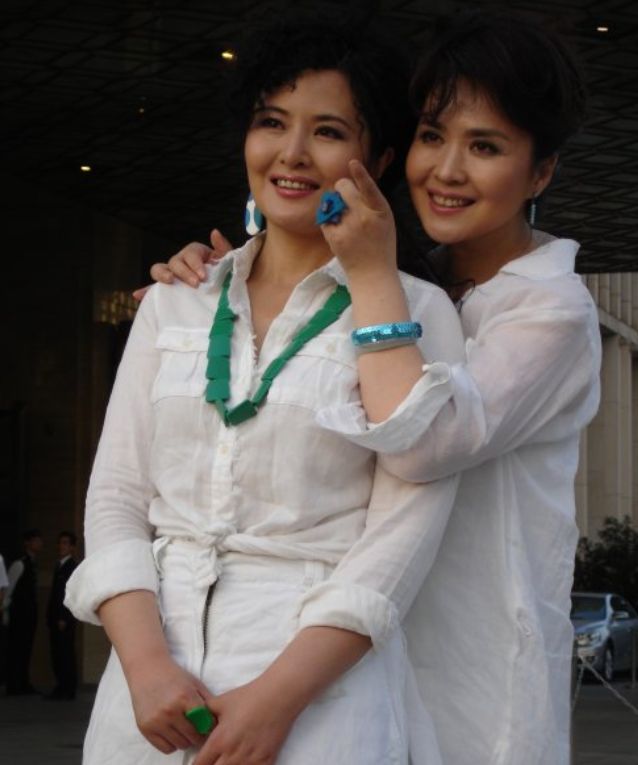 田歌与田岷:有一种亲情叫陪伴,姐妹俩约定不婚不育陪母亲|田岷|田歌