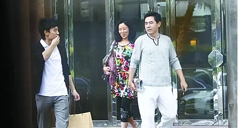 陈宝国:与赵奎娥恋爱8年,结婚40年育有一子,明星儿子是他们骄傲休闲区蓝鸢梦想 - Www.slyday.coM 陈宝国:与赵奎娥恋爱8年,结婚40年育有一子,明星儿子是他们骄傲休闲区蓝鸢梦想 - Www.slyday.coM