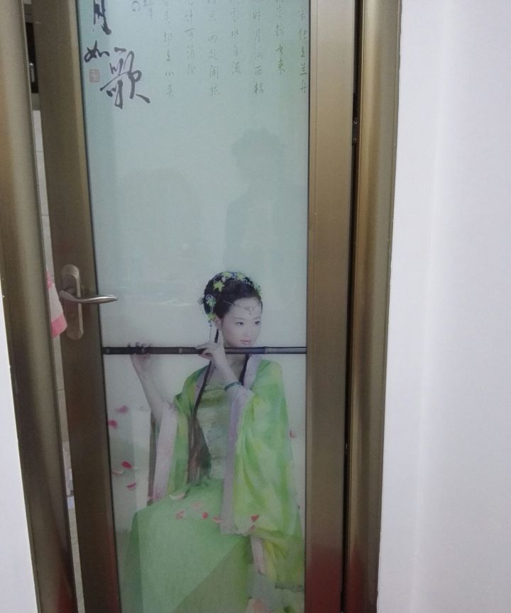 网友晒自家奇葩装修图,这被爸妈知道了怕是要被打断腿的吧!休闲区蓝鸢梦想 - Www.slyday.coM 网友晒自家奇葩装修图,这被爸妈知道了怕是要被打断腿的吧!休闲区蓝鸢梦想 - Www.slyday.coM