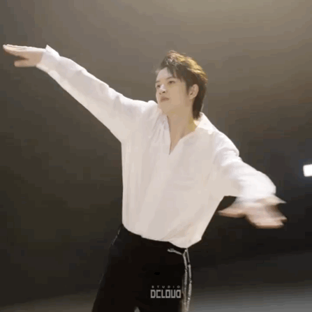 编舞还得看专业选手海子哥吴海在这里