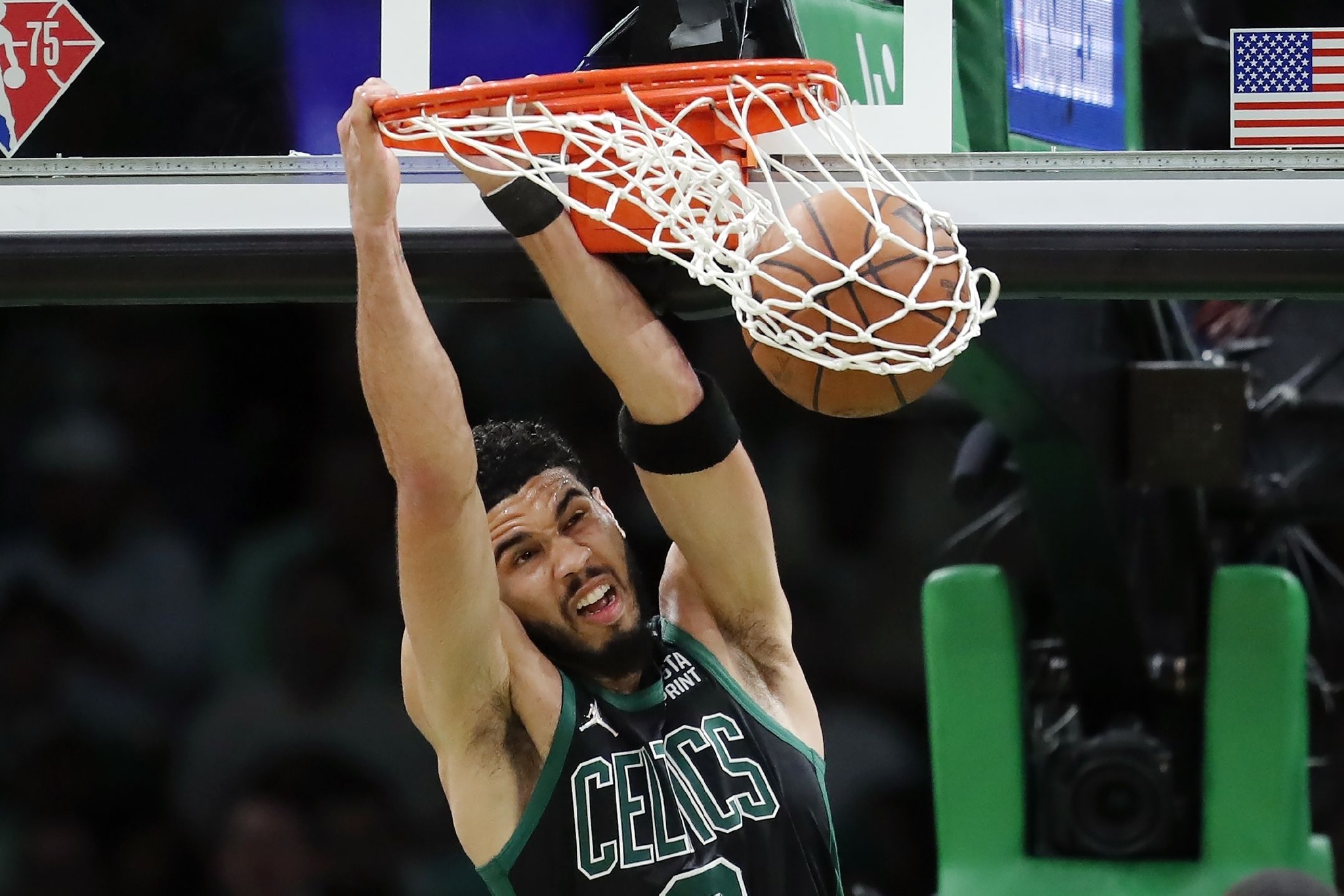 篮球——nba东部决赛第六场:热火胜凯尔特人|吉米·巴特勒|篮球|塔图