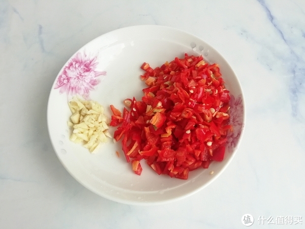 夏天，遇到南瓜藤我必买，口感脆嫩，营养丰富，不懂吃太可惜了休闲区蓝鸢梦想 - Www.slyday.coM