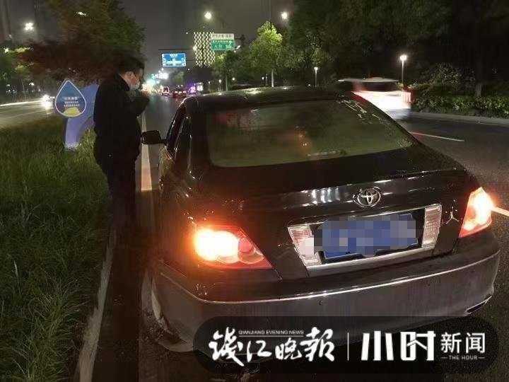 “我以为这种事情只能在电视里看到”，着急送孩子看病出了车祸，却被两位杭州辅警暖到了休闲区蓝鸢梦想 - Www.slyday.coM