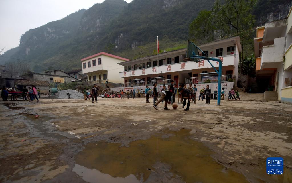 瑶山蹲点影像日记——一所山区学校的十年|教学系统|山区学校_新浪新闻
