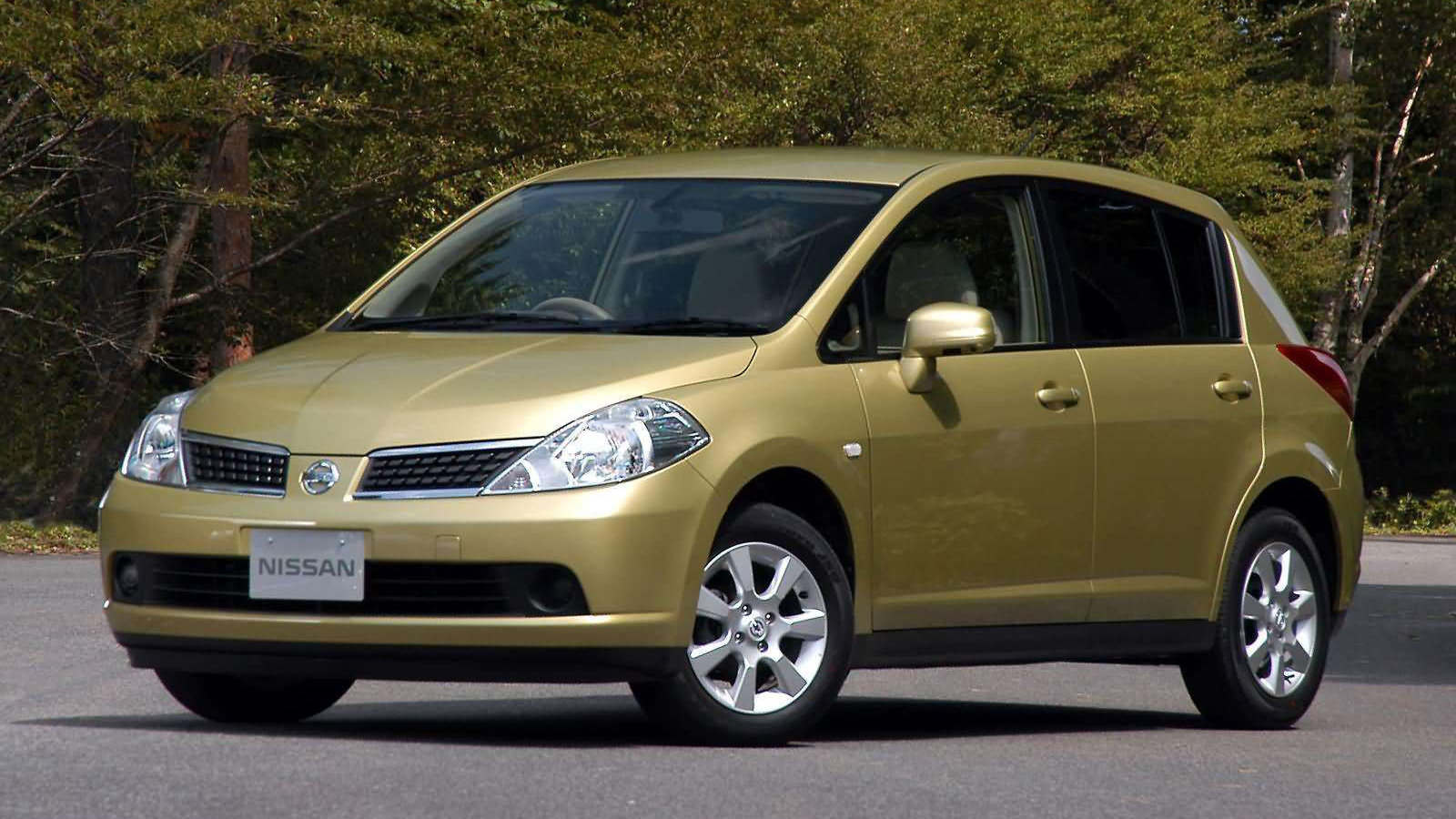 尼桑两厢车(尼桑两厢车型大全10万左右)