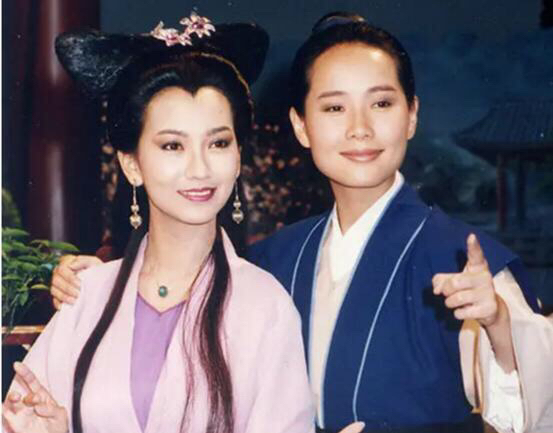 叶童才是被“耽误”的女演员,男装帅气女装优雅,59岁依旧时髦休闲区蓝鸢梦想 - Www.slyday.coM 叶童才是被“耽误”的女演员,男装帅气女装优雅,59岁依旧时髦休闲区蓝鸢梦想 - Www.slyday.coM