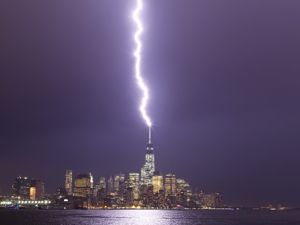 挖虫草避雨被闪电击中：7位村民遭雷击身亡！遭遇雷暴该怎么办？休闲区蓝鸢梦想 - Www.slyday.coM