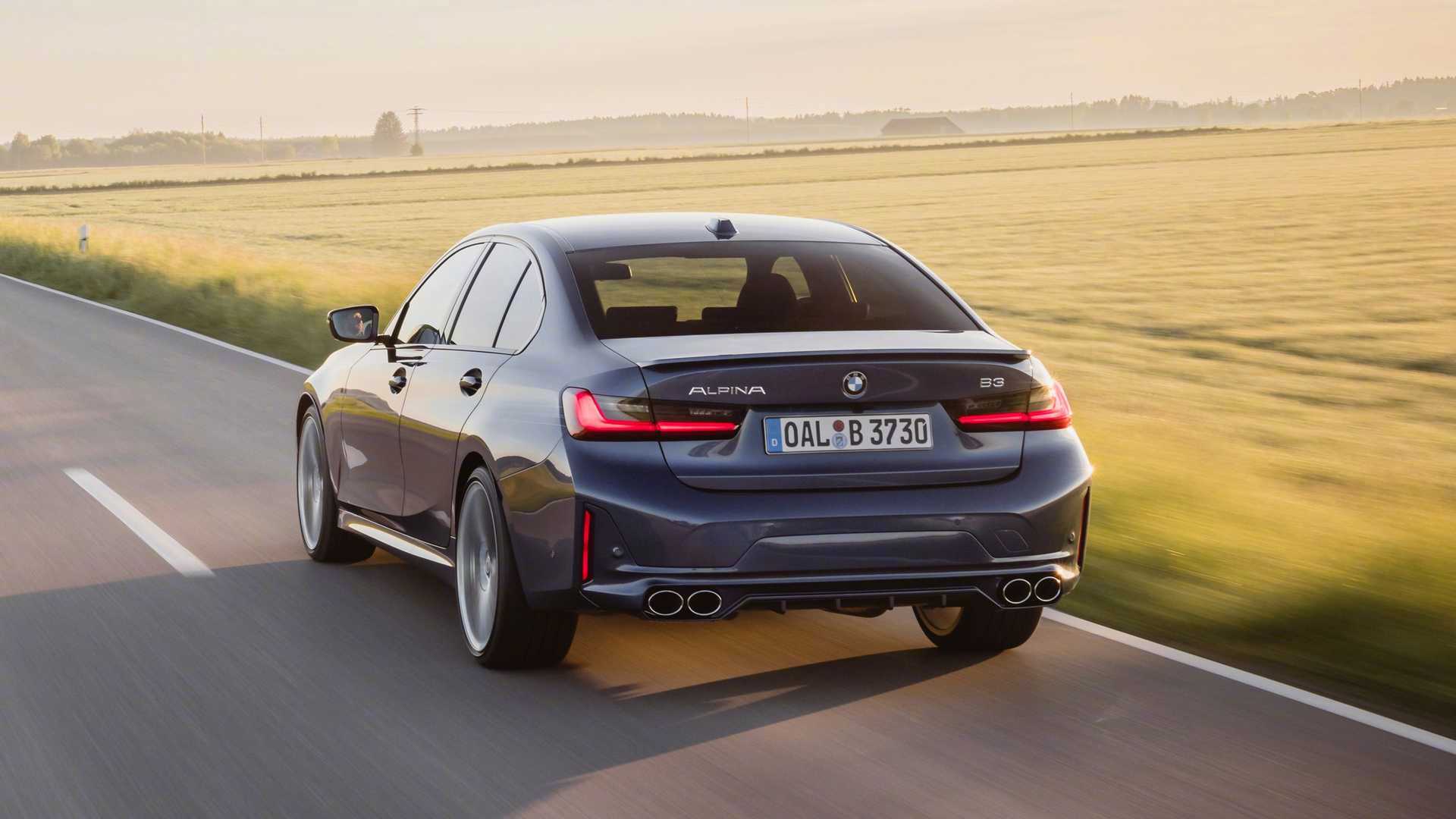 2023款alpinab3该车使用30l双涡轮增压直列六缸发动机