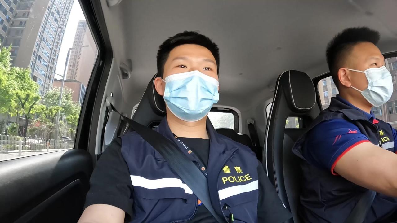 当阿特切开罂粟花苞后…全网首家成熟罂粟与虞美人对比__财经头条