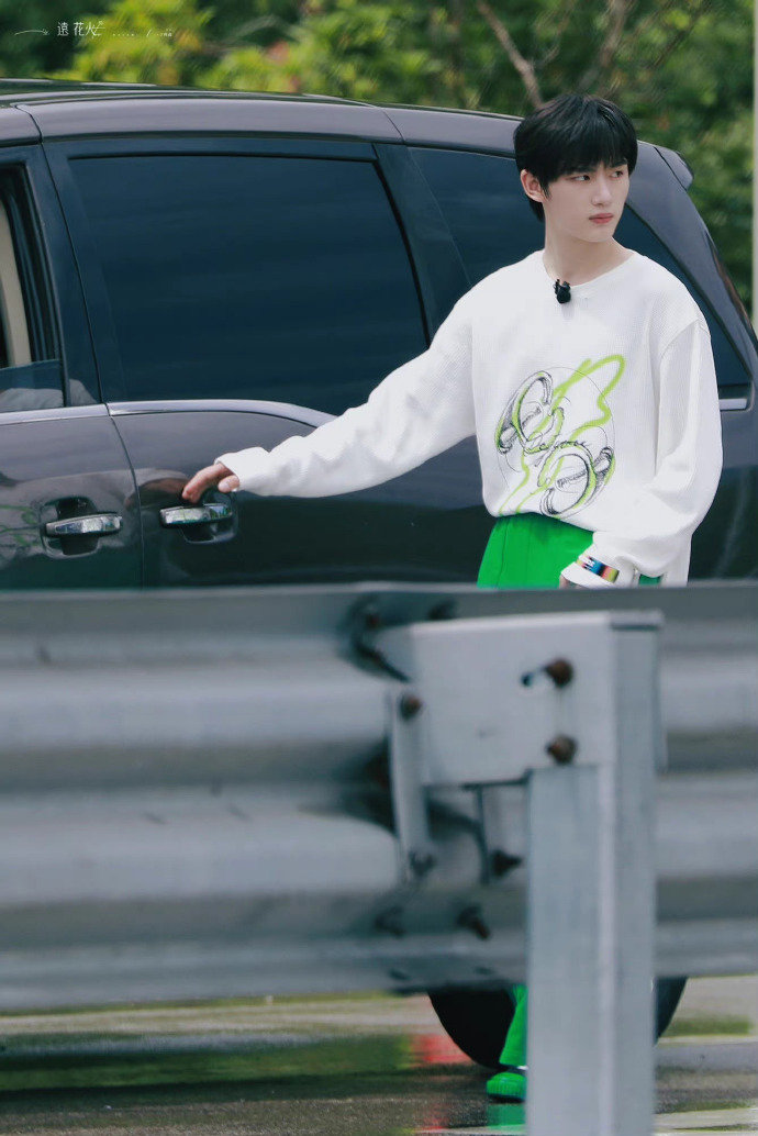 花少4终于定档啦谁的快乐回来了我不说露营季真的很期待了