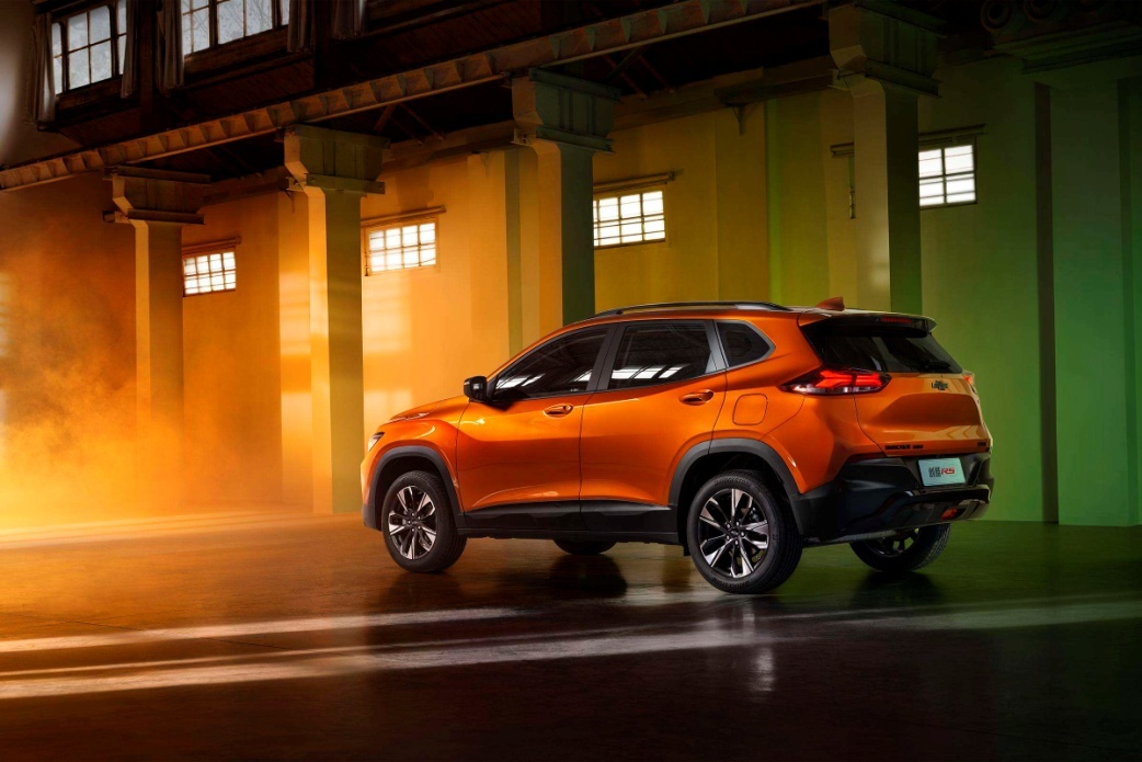 雪佛兰创酷RS对比瑞虎7超能版，起步价相同哪个强？