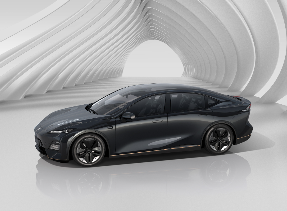 又一款续航破700km的纯电动车长安深蓝sl03纯电版将亮相