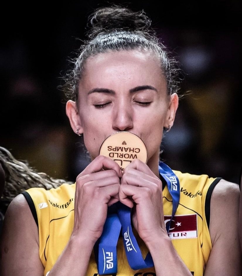 太势利眼古德蒂夸赞加比世界最佳惹争议当初他也这么说朱婷